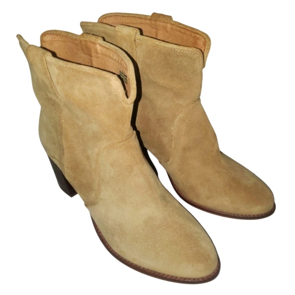 URBAN OUTFITTERS Boro Tan Suede Western Pull-on Stacked Heel Ankle Boots NEW 9 - Picture 2 of 16